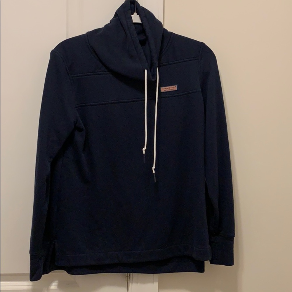 Vineyard Vines sweatshirt